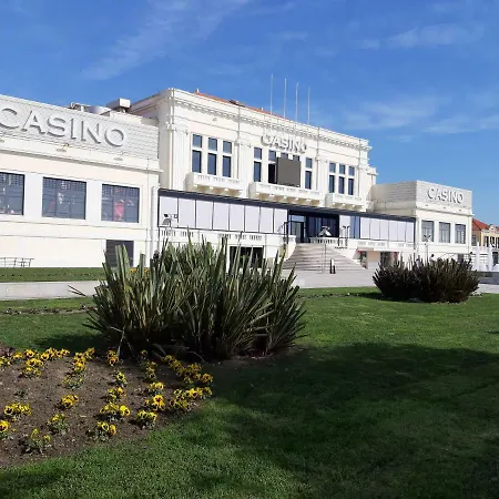 Daire Lourenco House *