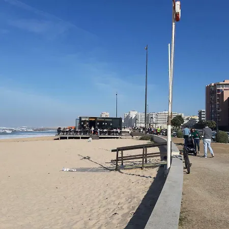 アパート Lourenco House